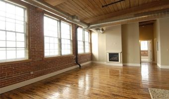 624 WASHINGTON St B-204, Coventry, RI 02816