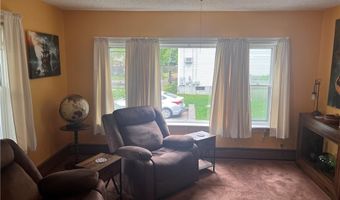 25 Earl St, Lincoln, RI 02865