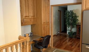 1899 Eisenhower Cir, Aberdeen, SD 57401