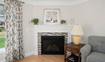 38 Rivers Edge Dr, Coventry, RI 02816