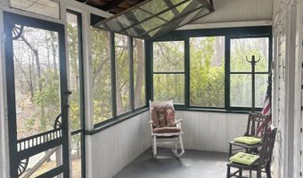 7 Hazen St, Chester, CT 06412