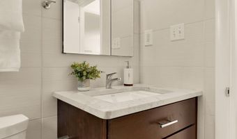 2400 41ST St NW 212, Washington, DC 20007