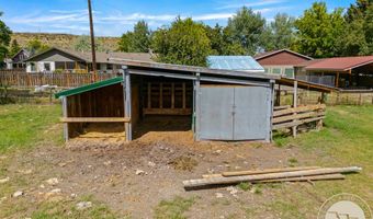 12 Avis St, Absarokee, MT 59001