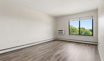 2316 Cromwell Hills Dr 2316, Cromwell, CT 06416