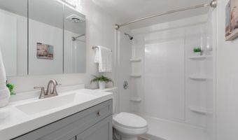 900 N STAFFORD St 1402, Arlington, VA 22203