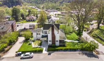 90 Grand Ave, Beattyville, KY 41311