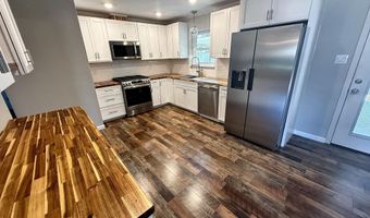 2058 Trailwood Dr, Biloxi, MS 39532