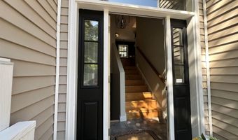 19 W Shore Ave, Manchester, NH 03109