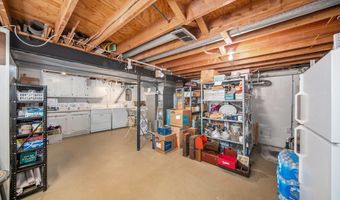 1507 Dicken Dr, Ann Arbor, MI 48103