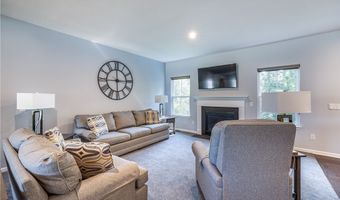 820 Sunrise Cir, Aurora, OH 44202