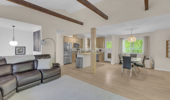 41 Elbow Hill Rd, Brookfield, CT 06804