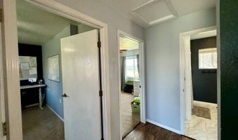 1008 S 10th Ave, Britton, SD 57430