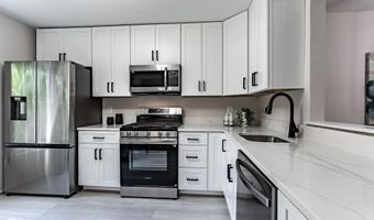 7910 PEYTON FOREST Trl, Annandale, VA 22003
