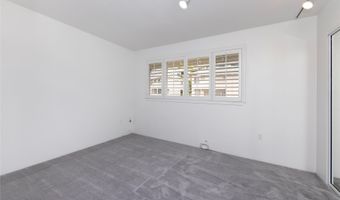 1317 Moanalualani Way 13C, Honolulu, HI 96819