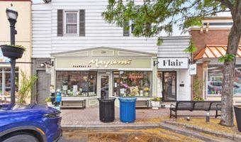 126 2ND St, Lewes, DE 19958