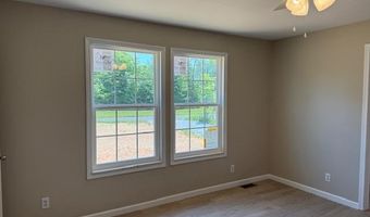 689 Cub Creek Rd, Appomattox, VA 24522