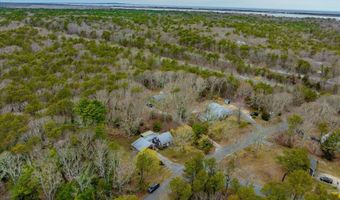 61 Old Phinneys Ln, Barnstable, MA 02630