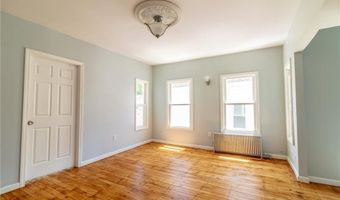 34 Williams St, New London, CT 06320
