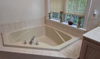 1001 W VIKING Ct, Abingdon, MD 21009