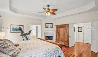 30 Dolphin Point Dr, Beaufort, SC 29907