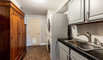 55 Hunt Club Cir, Amherst, NY 14051