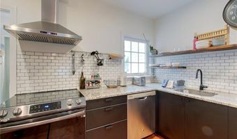 26 Cliff Ave 2, Newport, RI 02840
