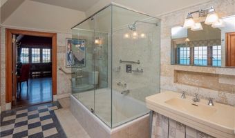 57 Ledge Rd 2, Newport, RI 02840