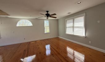 605 Farrelly Ave, Bayville, NJ 08721