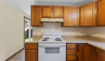 13 Cortland Cir, Bangor, ME 04401