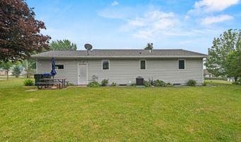 405 W GREENFIELD Ave, Algoma, WI 54201