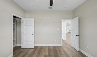 423 Indian Creek Cir, Adel, GA 31620