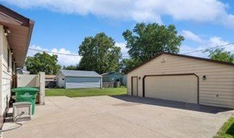1207 4th Ave SE, Altoona, IA 50009