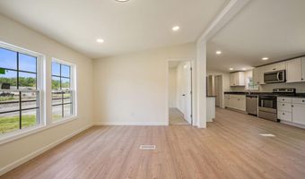 48 N RAILROAD Ave, Greenwood, DE 19950