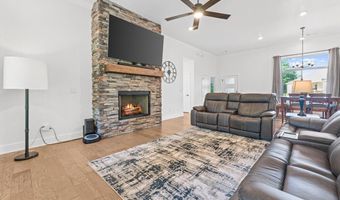 3 Florence Cir, Bella Vista, AR 72715