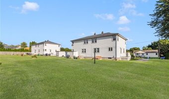 9 Chestnut Hill Rd B, Middletown, RI 02842