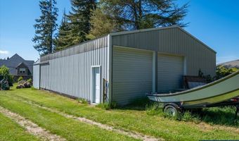 2832 Oak Grove Dr NW, Albany, OR 97321