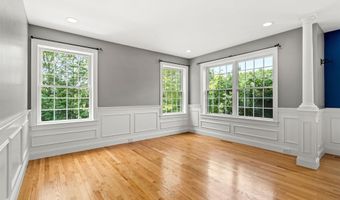 60 Camelot Dr, Bedford, NH 03110