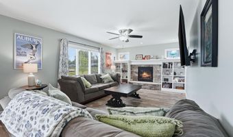 713 Bailey Ct, Angola, IN 46703