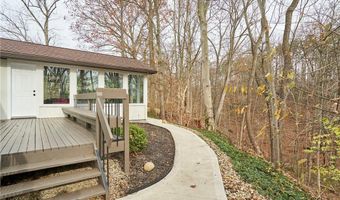 755 Sand Run Rd, Akron, OH 44313