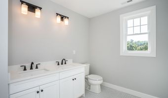 927 High Rd, Berlin, CT 06037