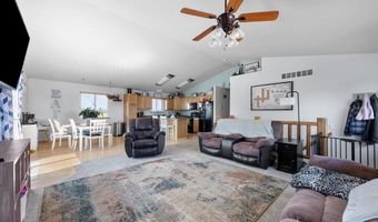 702 Taylor Ct, Belle Fourche, SD 57717