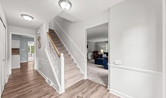 390 Willard Rd, Aurora, OH 44202