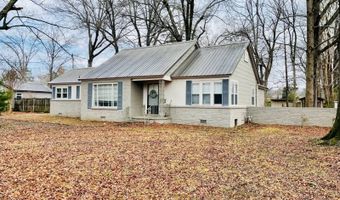 210 Bates St, Batesville, MS 38606