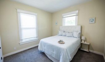1217 W 3rd St, Anderson, IN 47304