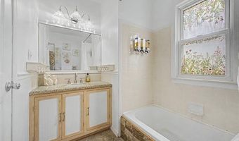 15596 Thomas Ave, Allen Park, MI 48101