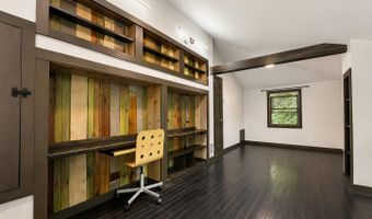 77 N High St, Clinton, CT 06413