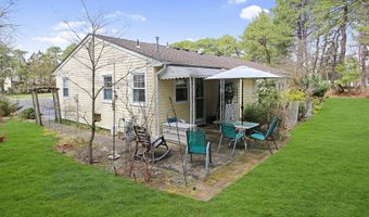 4 Ashmont Ct, Whiting, NJ 08759