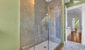 16 7th Ave, Atlantic Highlands, NJ 07716