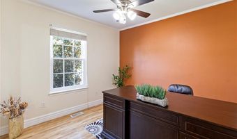 638 Oak Springs Trail Dr, Ballwin, MO 63021