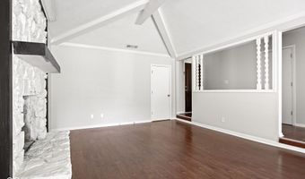 721 Pioneer Dr, Indianapolis, IN 46217